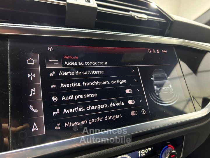 Audi Q3 Sportback 45 TFSIe  245 ch S tronic 6 S line - 38