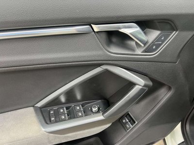 Audi Q3 45 TFSIe 245 ch S tronic 6 S line   - 3