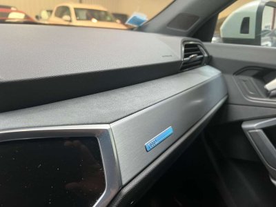 Audi Q3 45 TFSIe 245 ch S tronic 6 S line   - 13