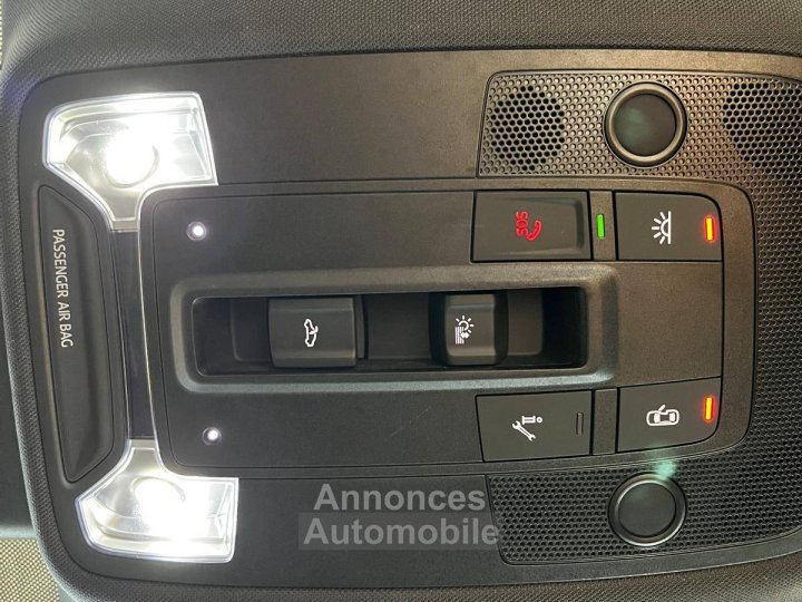 Audi Q3 35 TFSI 150 ch S tronic 7 S line - 28