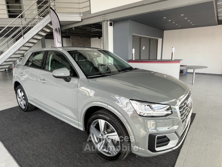 Audi Q2 30 TFSI 1,0 116 TYPE SPORT ATTELAGE GPS FULL LED REGULATEUR LIMITEUR SOUND SYSTEM SIEGES SPO - 23