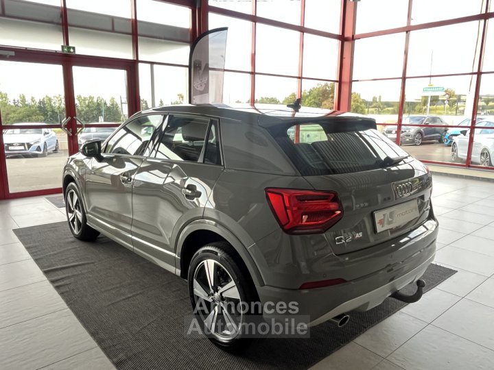Audi Q2 30 TFSI 1,0 116 TYPE SPORT ATTELAGE GPS FULL LED REGULATEUR LIMITEUR SOUND SYSTEM SIEGES SPO - 26