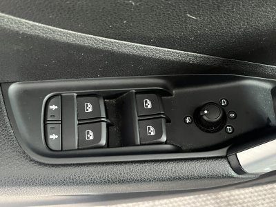 Audi Q2 30 TFSI 1,0 116 TYPE SPORT ATTELAGE GPS FULL LED REGULATEUR LIMITEUR SOUND SYSTEM SIEGES SPO   - 27
