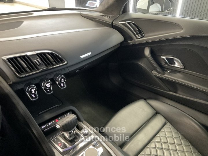 Audi R8 52 V10 FSI 540CH RWD S TRONIC 7 - 8