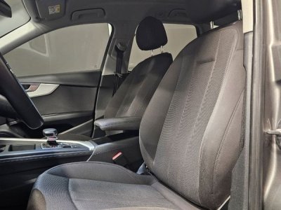 Audi A4 Avant 35 TDI 163ch Business Line Stronic 7 Attelage   - 4