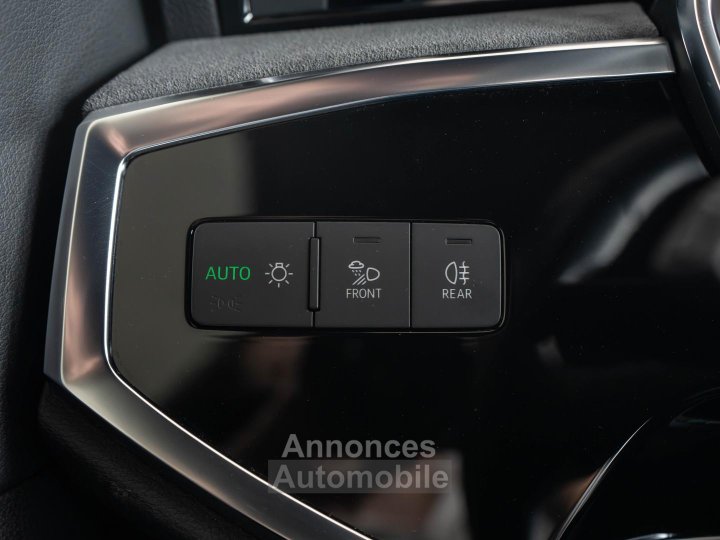 Audi Q3 Quattro 20 40 TDI 200 S-tronic S Line - 26