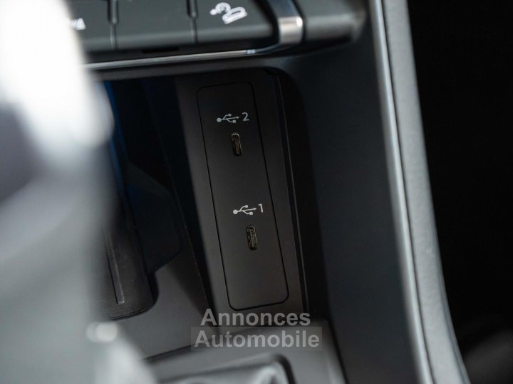 Audi Q3 Quattro 20 40 TDI 200 S-tronic S Line - 28