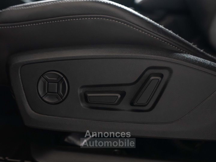 Audi Q3 Quattro 20 40 TDI 200 S-tronic S Line - 36