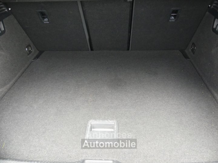 Audi Q2 DESIGN TFSI 150 CV - 12
