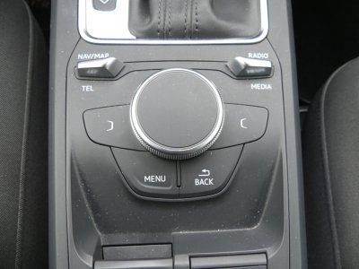 Audi Q2 DESIGN TFSI 150 CV   - 18