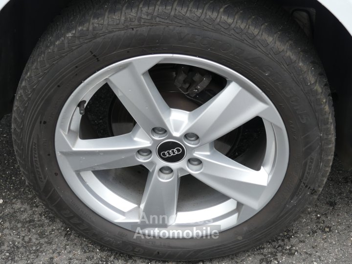 Audi Q2 DESIGN TFSI 150 CV - 24