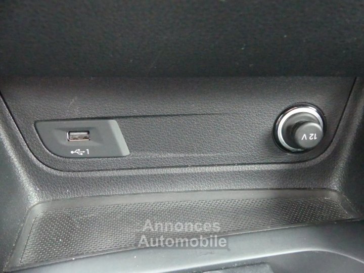 Audi Q2 DESIGN TFSI 150 CV - 32