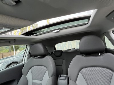 Audi A1 16 TDi - 116 - BV S-Tronic BERLINE Style PHASE 2   - 9