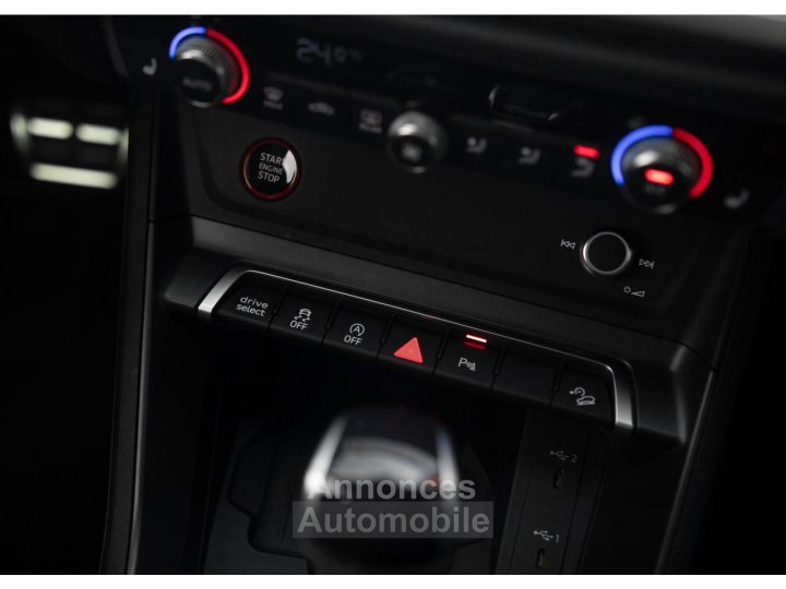 Audi RS Q3 SUV - IMMAT FR - Quattro 25 TFSI - 400 - BV S-tronic RSQ3 - 17