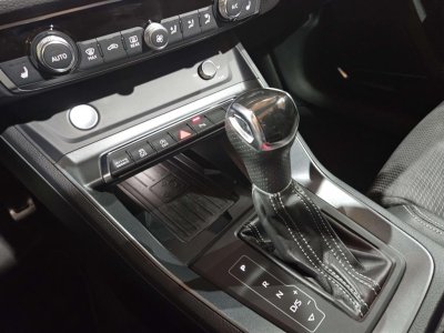 Audi Q3 Quattro 20 45 TFSI - 230 - BV S-tronic - S Line   - 8