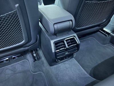 Audi Q3 45 TFSIe 245 ch S tronic 6 S line   - 11