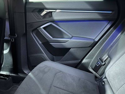 Audi Q3 45 TFSIe 245 ch S tronic 6 S line   - 12