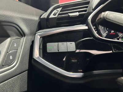 Audi Q3 45 TFSIe 245 ch S tronic 6 S line   - 19