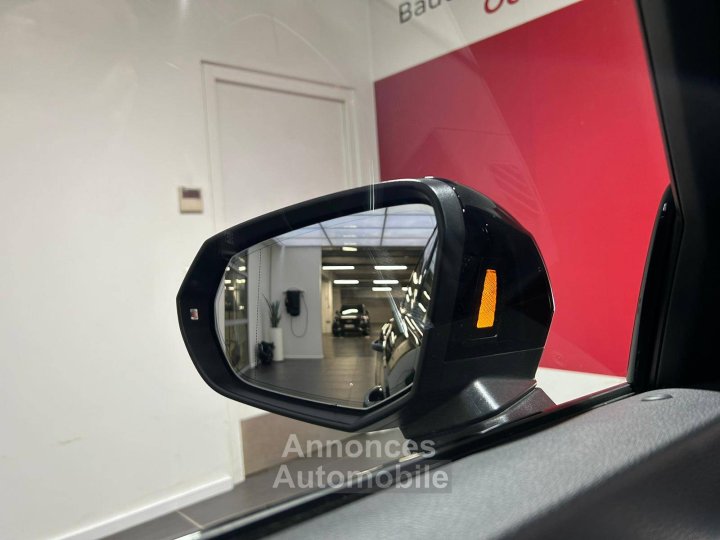 Audi Q3 45 TFSIe 245 ch S tronic 6 S line - 49