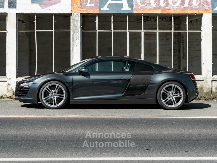 Audi R8 V8 42 420 ch - 2