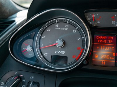 Audi R8 V8 42 420 ch   - 11