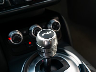Audi R8 V8 42 420 ch   - 16
