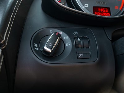 Audi R8 V8 42 420 ch   - 23