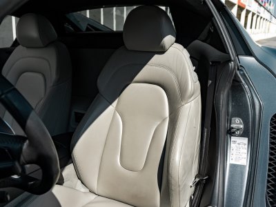 Audi R8 V8 42 420 ch   - 24