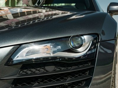 Audi R8 V8 42 420 ch   - 30