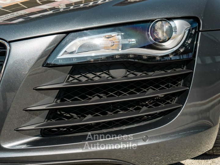 Audi R8 V8 42 420 ch - 31