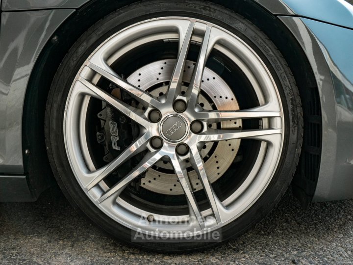 Audi R8 V8 42 420 ch - 51