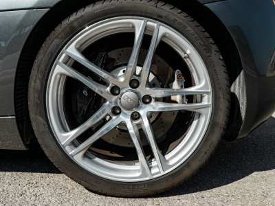 Audi R8 V8 42 420 ch   - 54