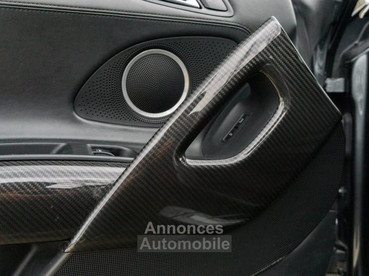 Audi R8 V10 52 525 ch - 12