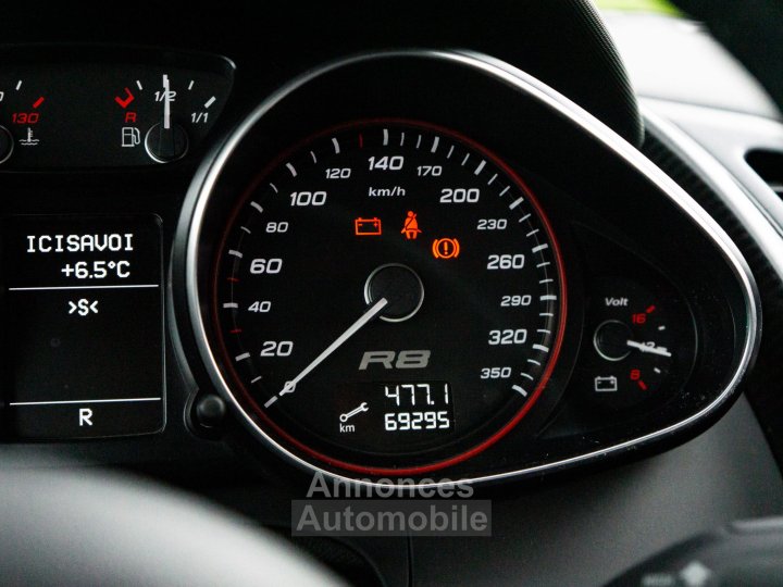 Audi R8 V10 52 525 ch - 14