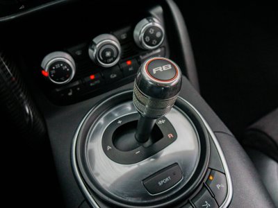 Audi R8 V10 52 525 ch   - 19