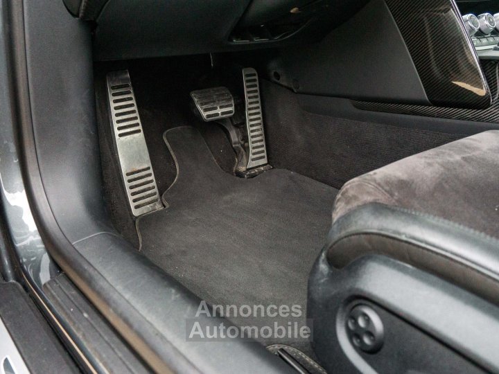 Audi R8 V10 52 525 ch - 27