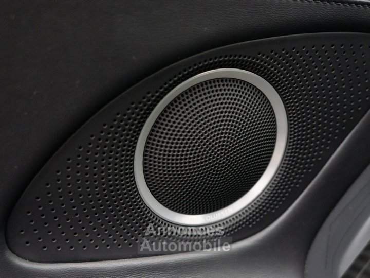 Audi R8 V10 52 525 ch - 31