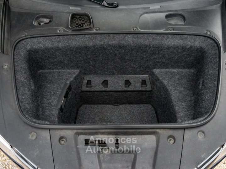 Audi R8 V10 52 525 ch - 40
