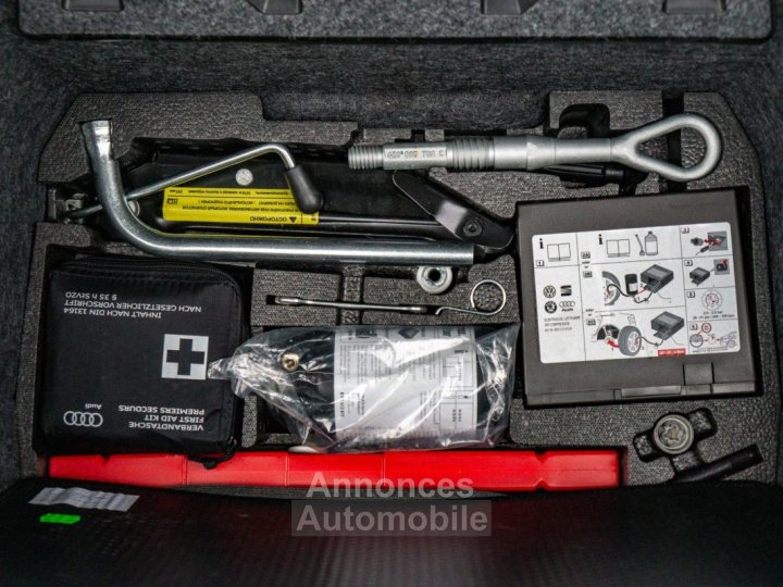Audi R8 V10 52 525 ch - 41