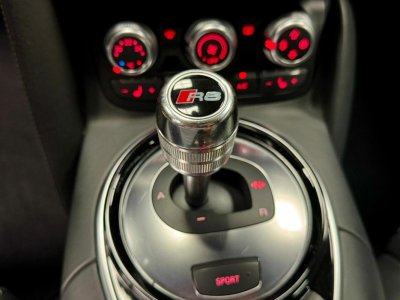 Audi R8 Coupé (2) 42 V8 FSI 430 S tronic 7   - 26