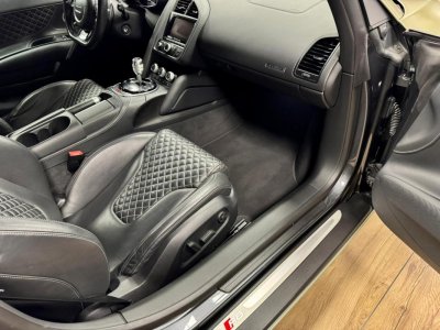 Audi R8 Coupé (2) 42 V8 FSI 430 S tronic 7   - 31