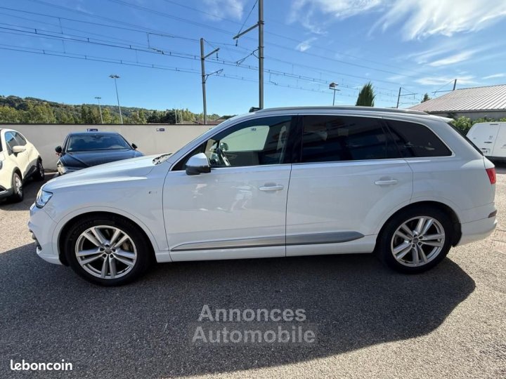 Audi Q7 30 TDI 270ch S-LINE TOIT OUVRANT, 7PLACES, ATTELAGE - 7
