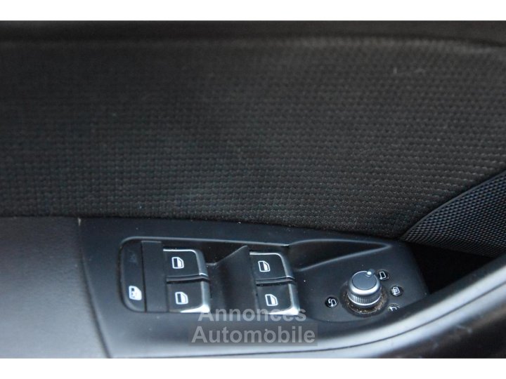 Audi Q3 Quattro 20 TDI - 150 - BV S-tronic S-Line - 20