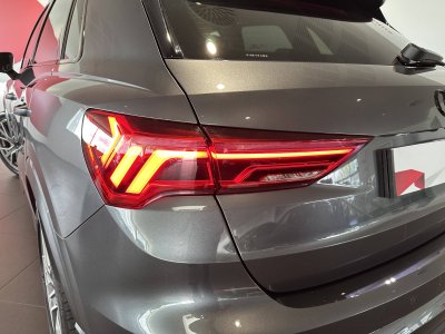 Audi Q3 45 TFSIe 245 ch S tronic 6 S line   - 6