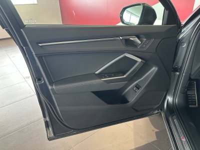 Audi Q3 45 TFSIe 245 ch S tronic 6 S line   - 9
