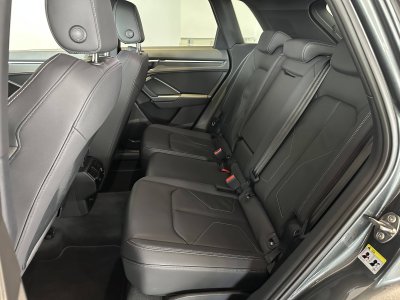 Audi Q3 45 TFSIe 245 ch S tronic 6 S line   - 14