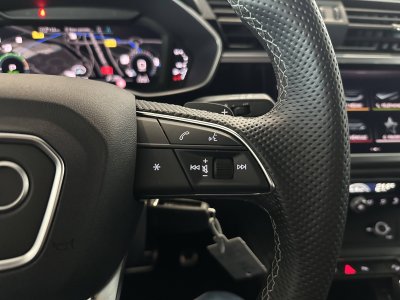 Audi Q3 45 TFSIe 245 ch S tronic 6 S line   - 19