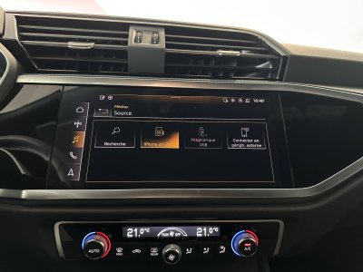Audi Q3 45 TFSIe 245 ch S tronic 6 S line   - 24