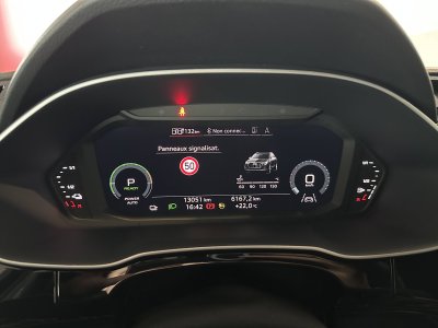 Audi Q3 45 TFSIe 245 ch S tronic 6 S line   - 37