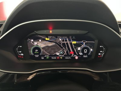 Audi Q3 45 TFSIe 245 ch S tronic 6 S line   - 38